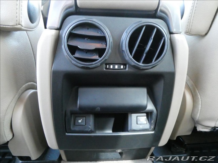 Land Rover Discovery 3,0 SDV6, HSE,2.Maj,ČR,7- 2011