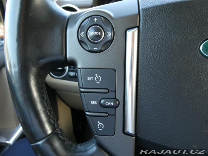Land Rover Discovery 3,0 SDV6, HSE,2.Maj,ČR,7- 2011