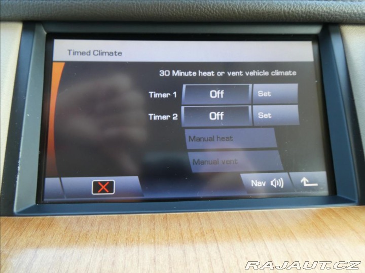 Land Rover Discovery 3,0 SDV6, HSE,2.Maj,ČR,7- 2011