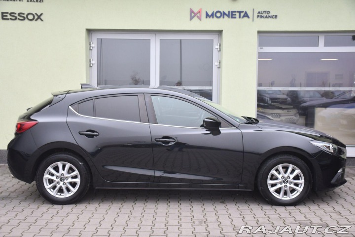 Mazda 3 G120 AUTOMAT LED VYHREV Z 2015