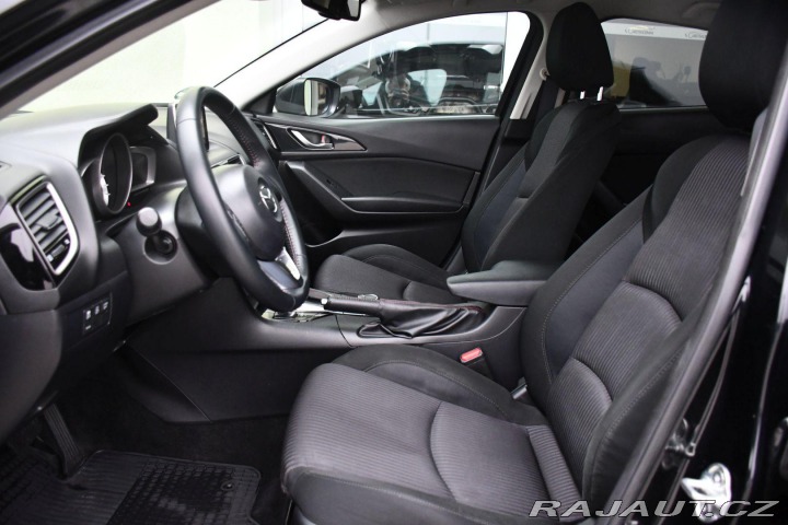 Mazda 3 G120 AUTOMAT LED VYHREV Z 2015
