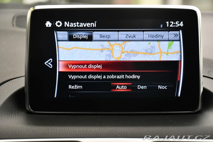 Mazda 3 G120 AUTOMAT LED VYHREV 2 2015