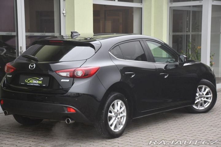 Mazda 3 G120 AUTOMAT LED VYHREV Z 2015