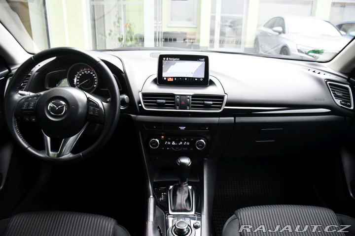 Mazda 3 G120 AUTOMAT LED VYHREV Z 2015