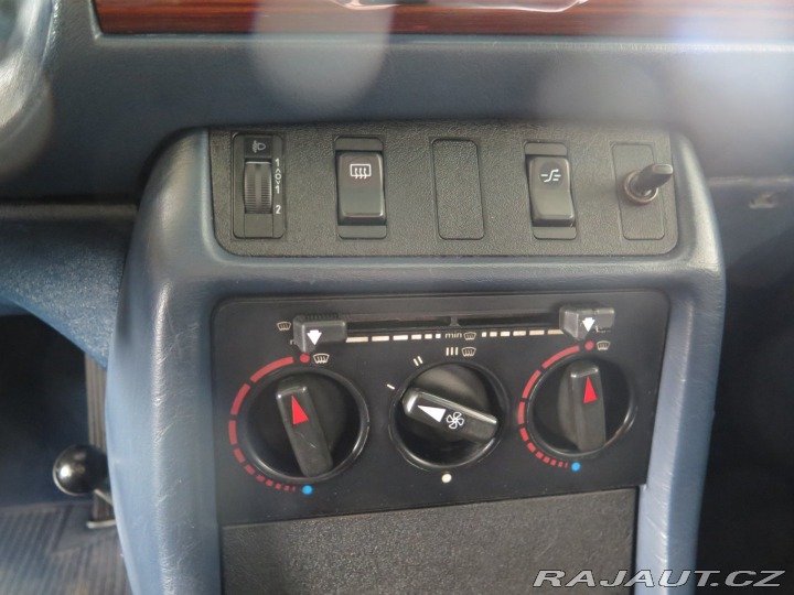 Mercedes-Benz 123 3.0D pohřební vůz, TOP ST 1983