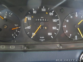 Mercedes-Benz 123 3.0D pohřební vůz, TOP ST 1983