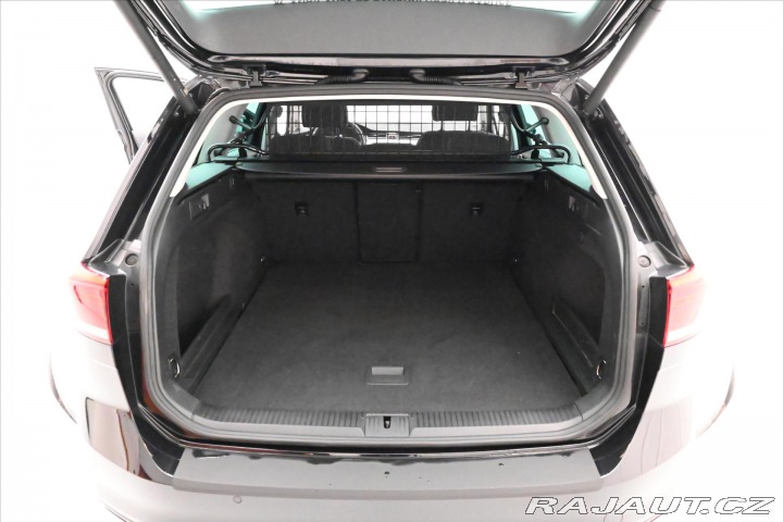 Volkswagen Passat 2,0 TDI 110 kW DSG Busine 2023