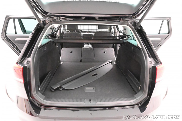 Volkswagen Passat 2,0 TDI 110 kW DSG Busine 2023