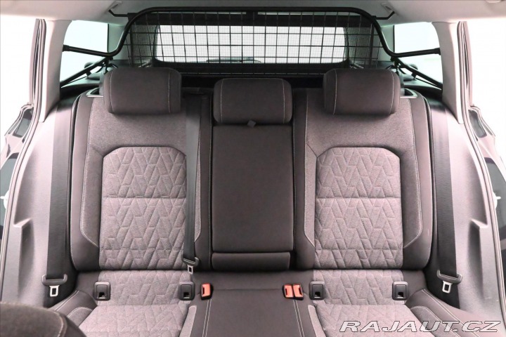 Volkswagen Passat 2,0 TDI 110 kW DSG Busine 2023