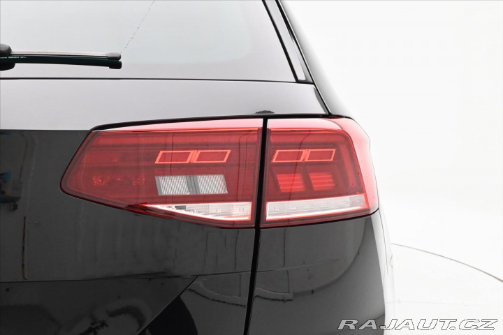 Volkswagen Passat 2,0 TDI 110 kW DSG Busine 2023