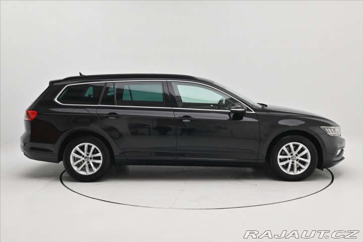 Volkswagen Passat 2,0 TDI 110 kW DSG Busine 2023
