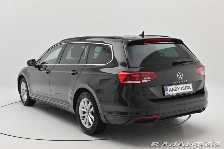 Volkswagen Passat 2,0 TDI 110 kW DSG Busine 2023