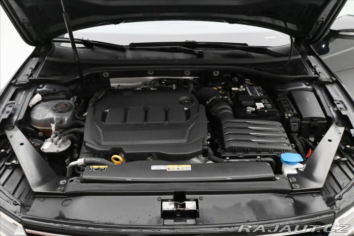 Volkswagen Passat 2,0 TDI 110 kW DSG Busine 2023