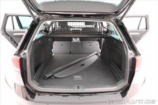 Volkswagen Passat 2,0 TDI 110 kW DSG Busine 2023