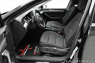Volkswagen Passat 2,0 TDI 110 kW DSG Busine 2023