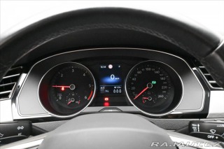 Volkswagen Passat 2,0 TDI 110 kW DSG Busine 2023