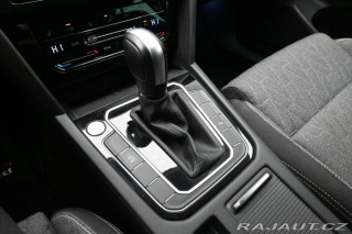 Volkswagen Passat 2,0 TDI 110 kW DSG Busine 2023