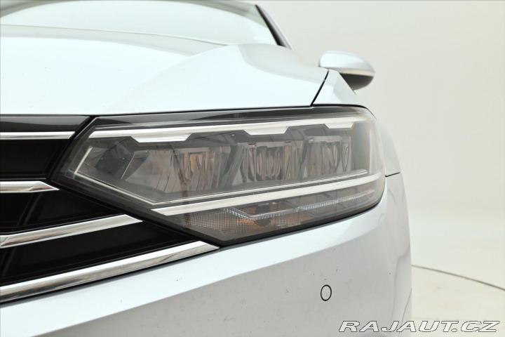 Volkswagen Passat 2,0 TDI 110 kW DSG Busine 2022
