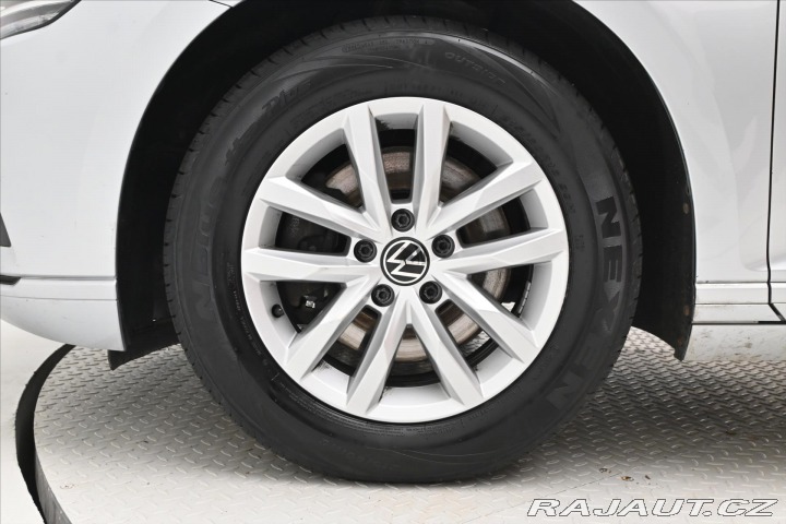 Volkswagen Passat 2,0 TDI 110 kW DSG Busine 2022