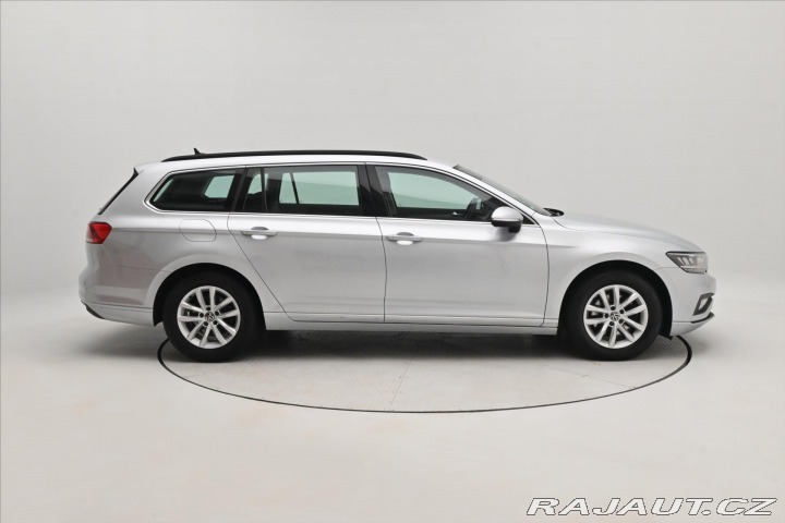 Volkswagen Passat 2,0 TDI 110 kW DSG Busine 2022