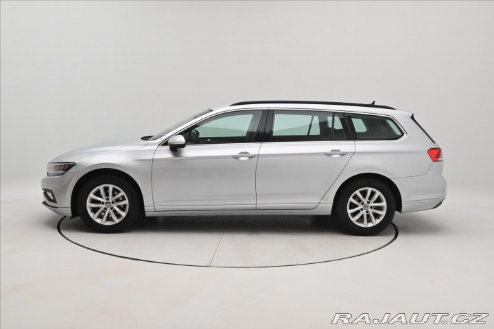 Volkswagen Passat 2,0 TDI 110 kW DSG Busine 2022