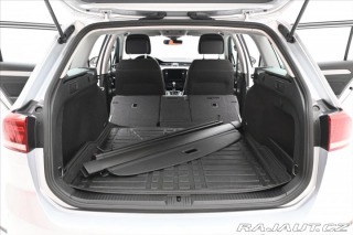 Volkswagen Passat 2,0 TDI 110 kW DSG Busine 2022