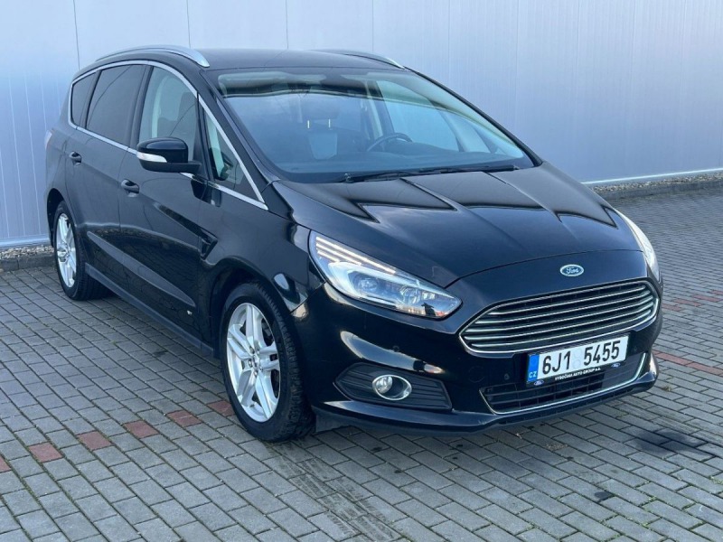 Ford S-MAX 2,0 TDCi 132kW AWD 1. Maj