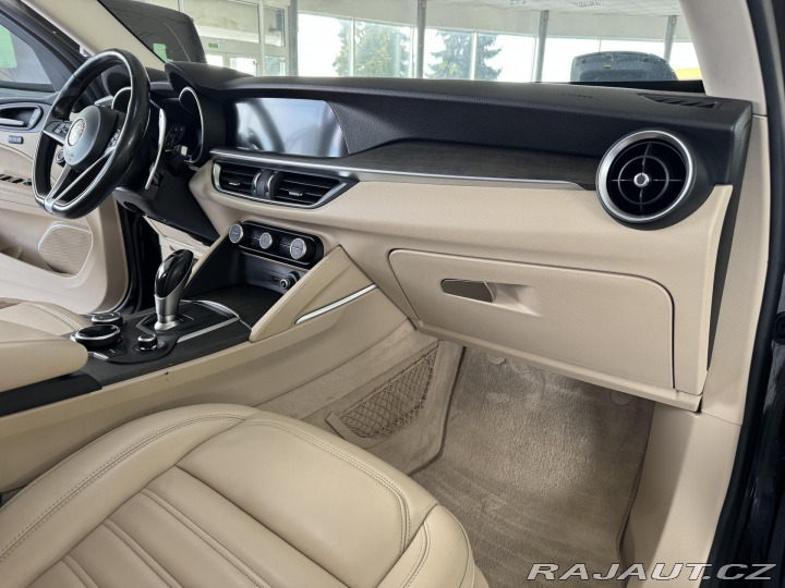 Alfa Romeo Stelvio 2,0T Q4*206kW*KeyLess*Kam 2018