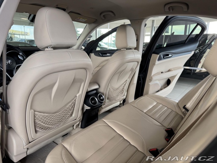 Alfa Romeo Stelvio 2,0T Q4*206kW*KeyLess*Kam 2018