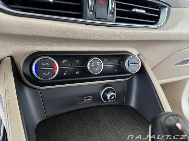 Alfa Romeo Stelvio 2,0T Q4*206kW*KeyLess*Kam 2018