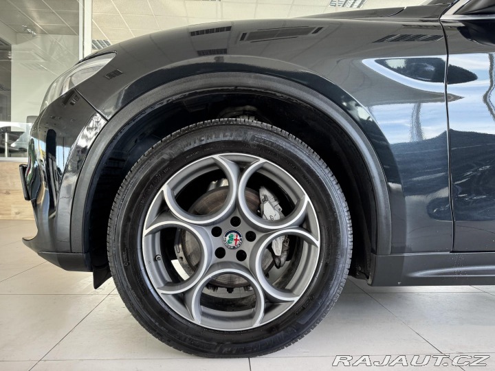 Alfa Romeo Stelvio 2,0T Q4*206kW*KeyLess*Kam 2018