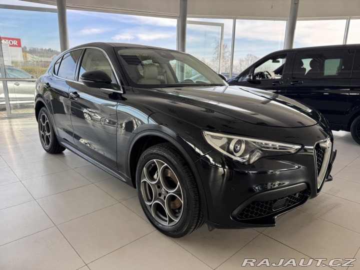 Alfa Romeo Stelvio 2,0T Q4*206kW*KeyLess*Kam 2018