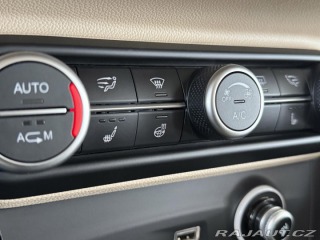 Alfa Romeo Stelvio 2,0T Q4*206kW*KeyLess*Kam 2018