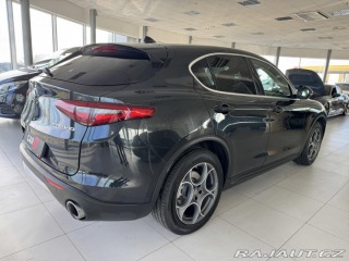 Alfa Romeo Stelvio 2,0T Q4*206kW*KeyLess*Kam 2018
