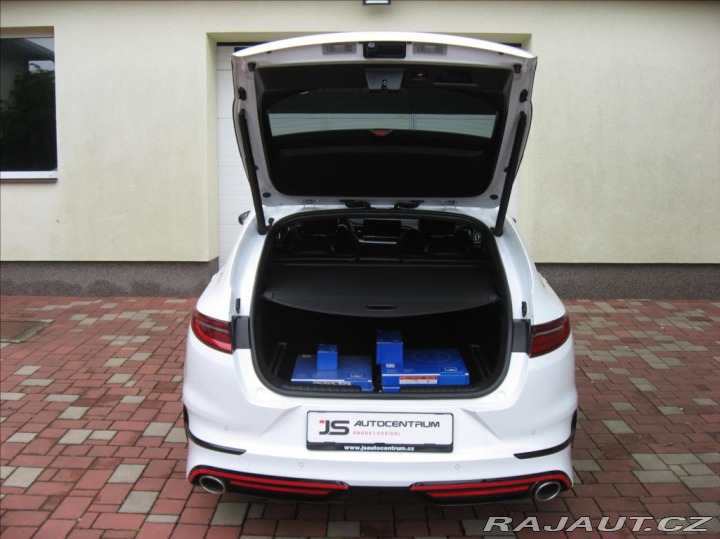 Kia ProCeed 1,6 T-GDI 204PS GT A/T 2022