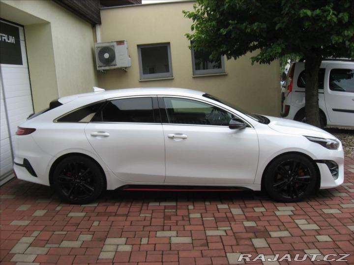 Kia ProCeed 1,6 T-GDI 204PS GT A/T 2022