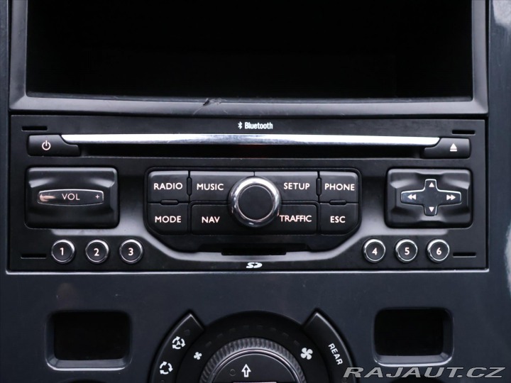 Peugeot 5008 1,6 HDI 82kW Automat Prem 2011