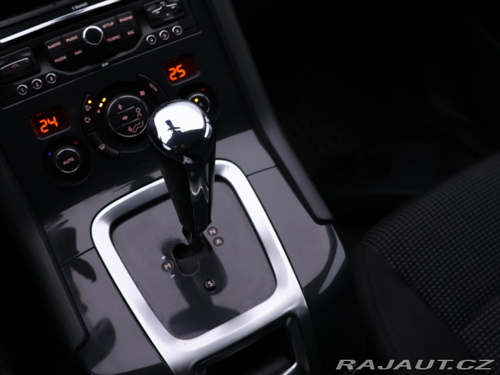 Peugeot 5008 1,6 HDI 82kW Automat Prem 2011