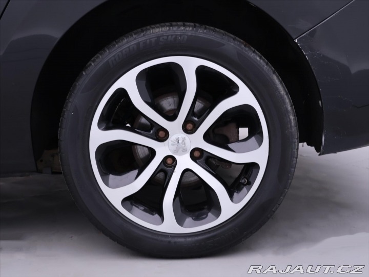 Peugeot 5008 1,6 HDI 82kW Automat Prem 2011