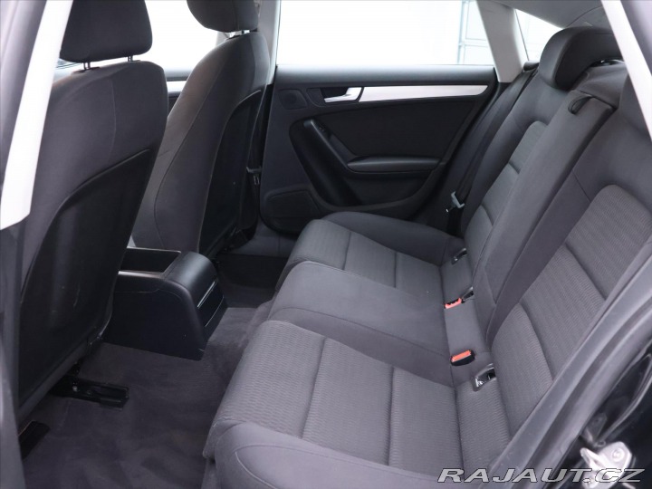 Audi A5 2,0 TDI 105kW Aut.klima C 2010