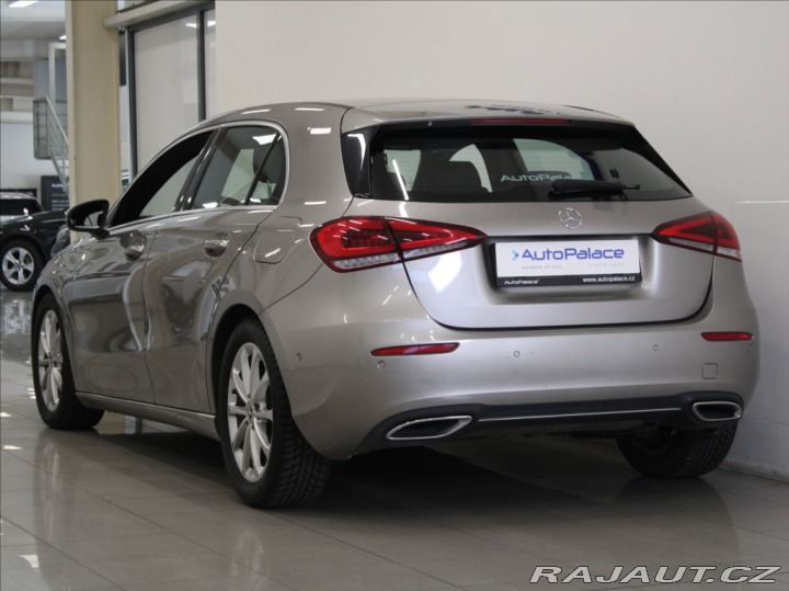 Mercedes-Benz A 1,3 180 AT Keyless SOUND 2020