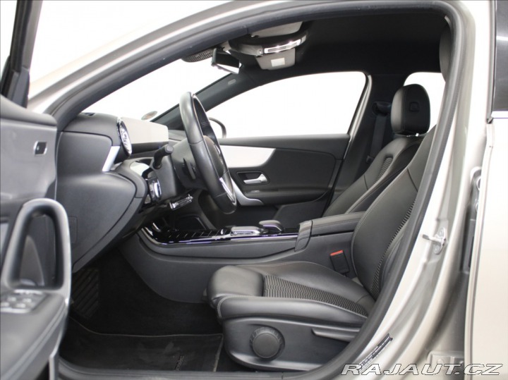 Mercedes-Benz A 1,3 180 AT Keyless SOUND 2020