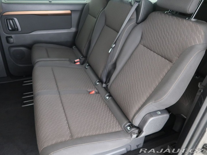 Toyota ProAce 2.0D4-D,CZ,Family,AT,L2 2024