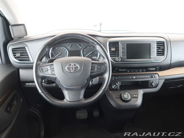 Toyota ProAce 2.0D4-D,CZ,Family,AT,L2 2024