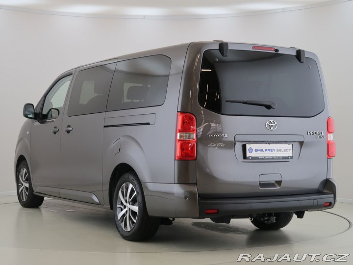 Toyota ProAce 2.0D4-D,CZ,Family,AT,L2 2024