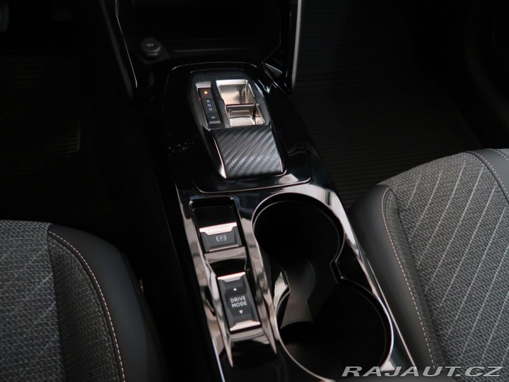 Peugeot 208 1.2HYBRID,CZ,ALLURE,e-DCS 2025