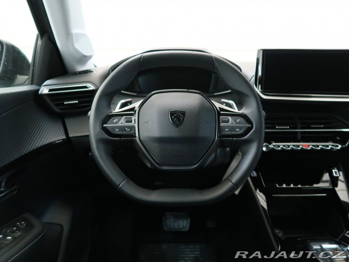 Peugeot 208 1.2HYBRID,CZ,ALLURE,e-DCS 2025