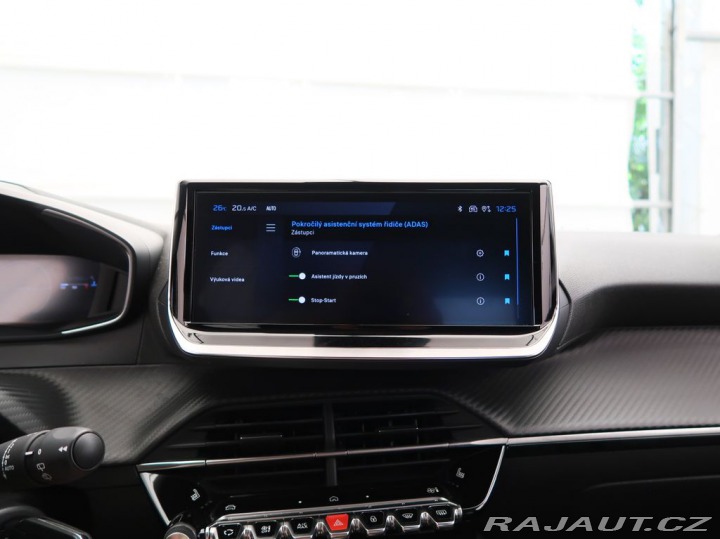 Peugeot 208 1.2HYBRID,CZ,ALLURE,e-DCS 2025