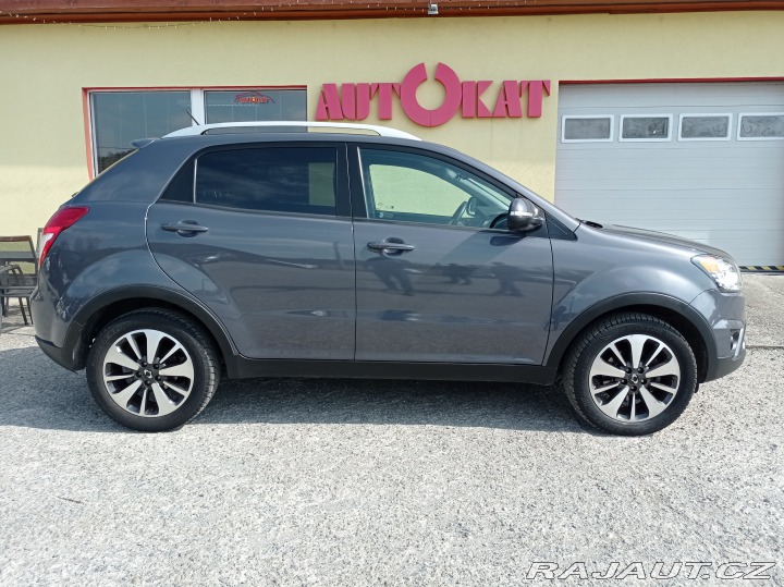 SsangYong Korando 2.0 D Výhřev/1MAJ/Serv.kn 2015