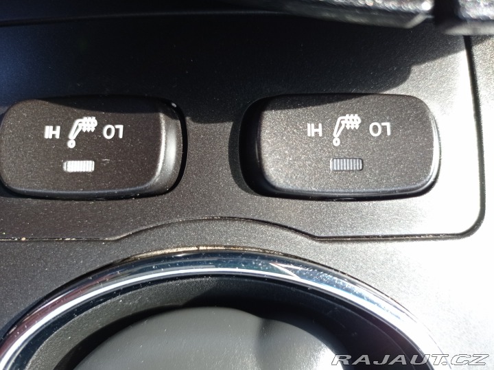 SsangYong Korando 2.0 D Výhřev/1MAJ/Serv.kn 2015